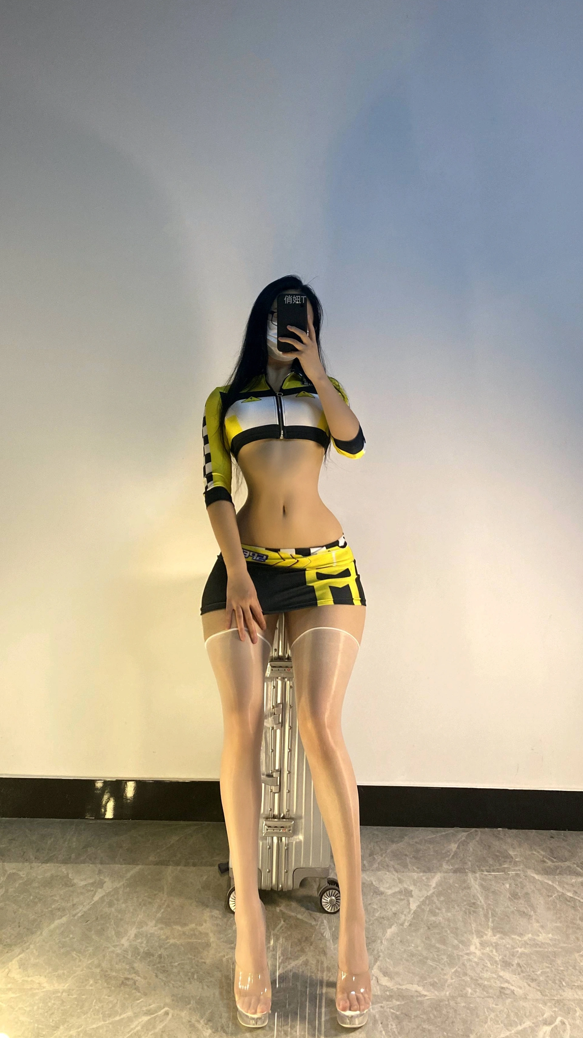 俏妞qiaoniuTT – NO.052 飙车选手 1